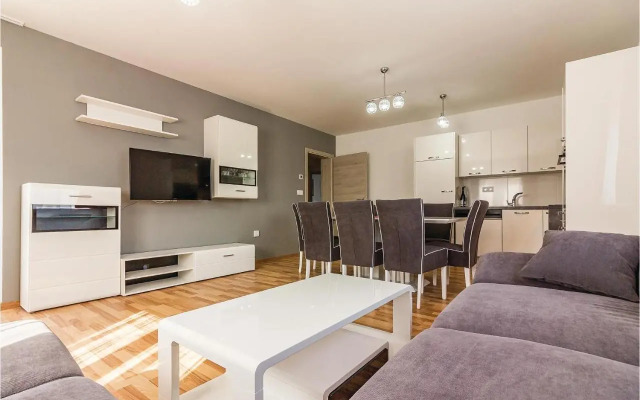 Three-Bedroom Apartment in Medulin