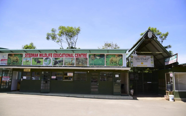 Stedmak Gardens And Recreation Centre
