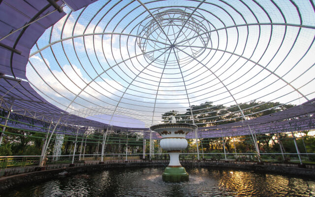 Luisita Central Park Hotel