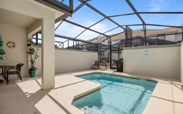 Luxury Thownhouse with private pool