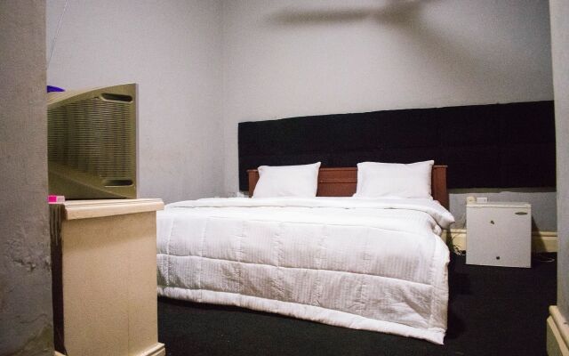 Whitehouse Exclusive Guest House