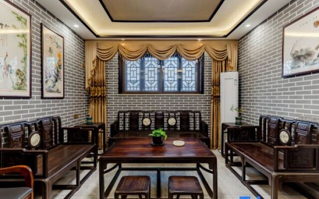 Yuxian Huixiang Qingyuan Homestay (Taohuatan Scenic Area Branch)