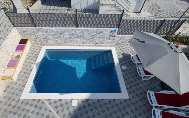 Ivica - With Pool - H