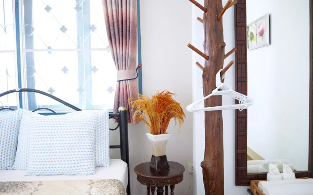 Stay With Me Guesthouse