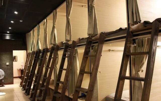 FC Hostel-Ruifang Station