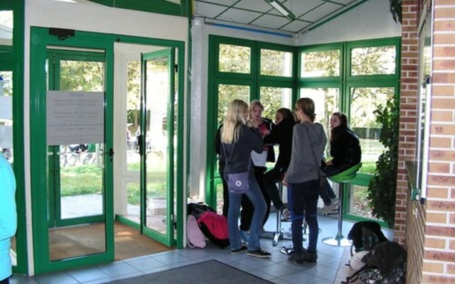 Auberge De Jeunesse De Saintes
