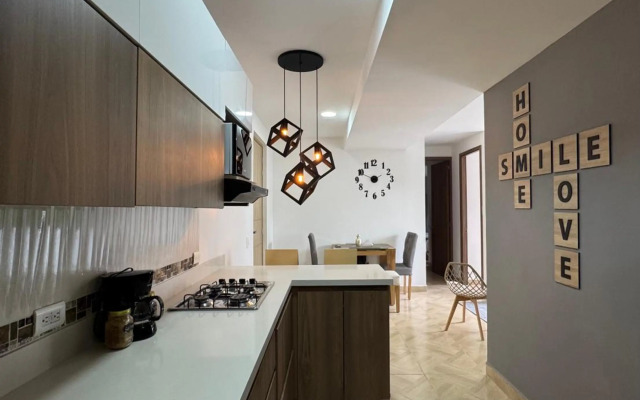 Sabaneta, apartment, Parking, Pool & with club in the sky!