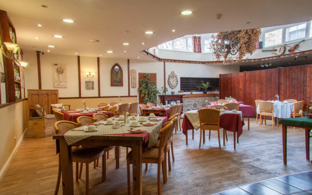 The Buck Hotel