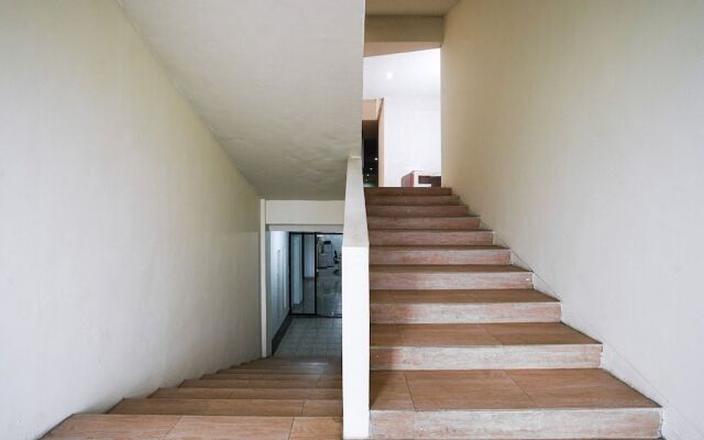 RedDoorz near Palembang Trade Center 3