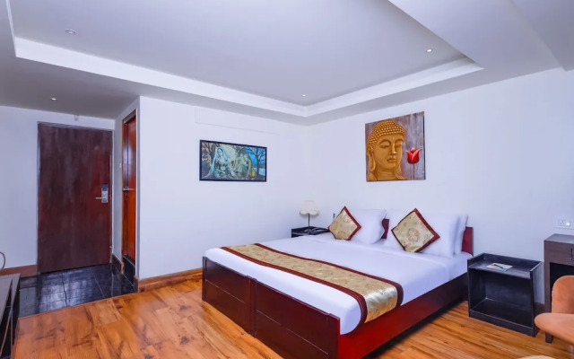 Sumitel Sanderling 500 meters from Mall Road