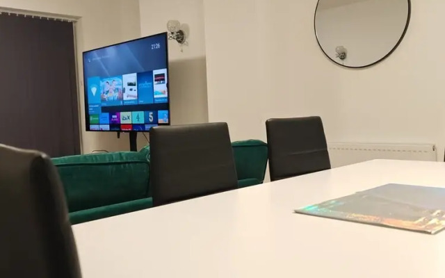 Charming 5 Bedroom House in Bexley