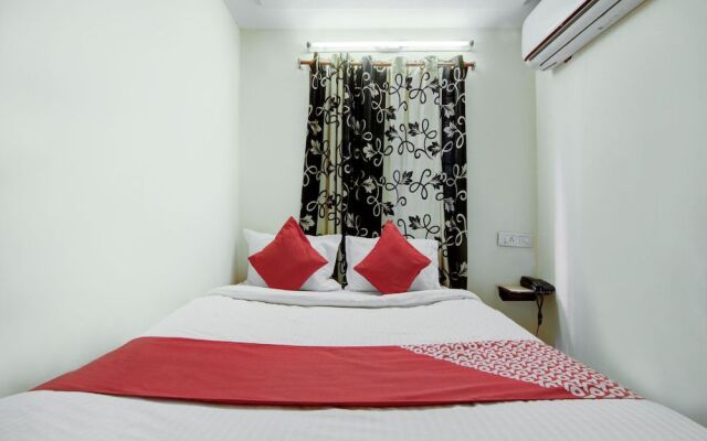 OYO 13321 Hotel Lakshmi Paradise