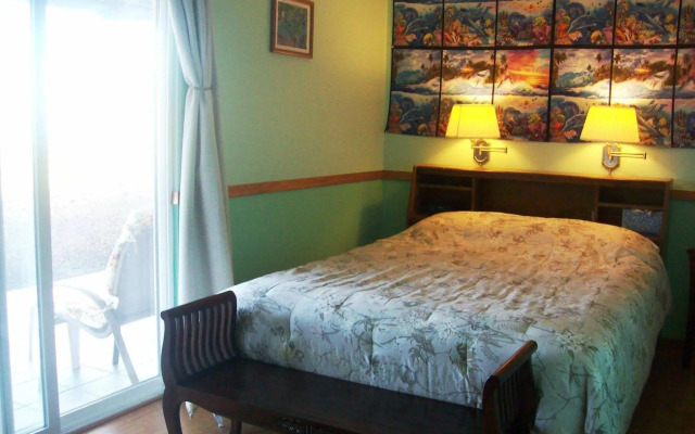 Mango Sunset Bed and Breakfast