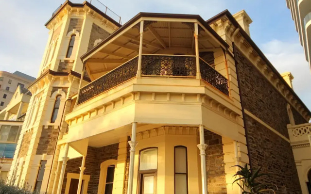 Seafield Tower Glenelg Apartment no 5