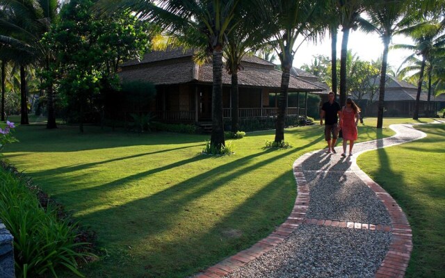 Sunny Paradise Resort