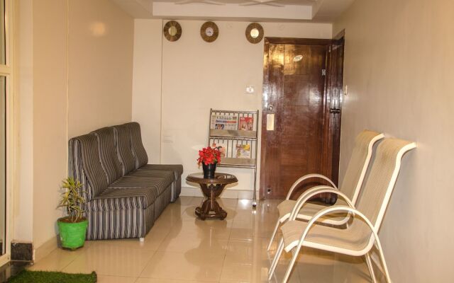 OYO 7666 Hotel SilverLine