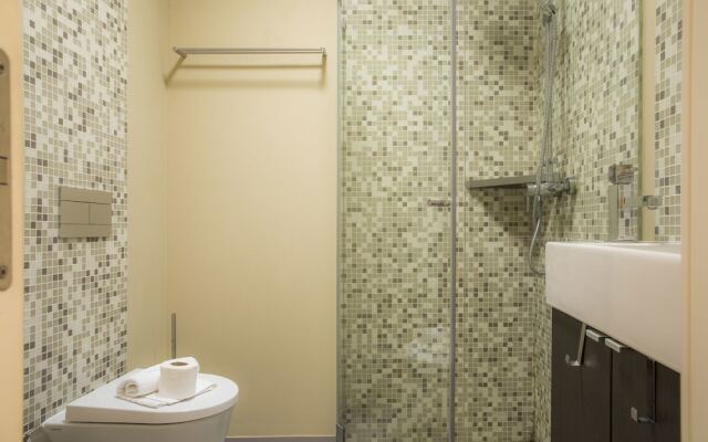 B36 - Backstreet Duplex in Lagos by DreamAlgarve