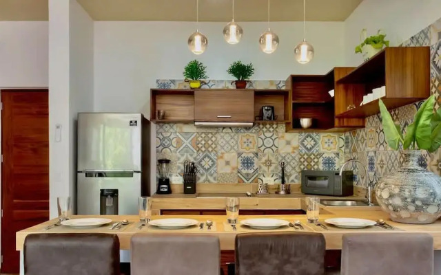 3br. Exclusive TH W/spacious Roof & Private Pool
