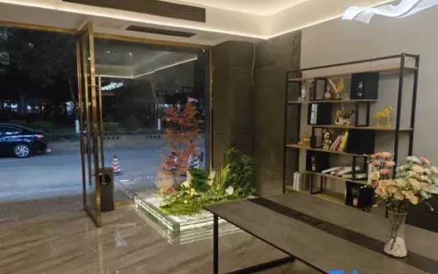 Xinxing Yiju Hotel (Yunzhou Garden)