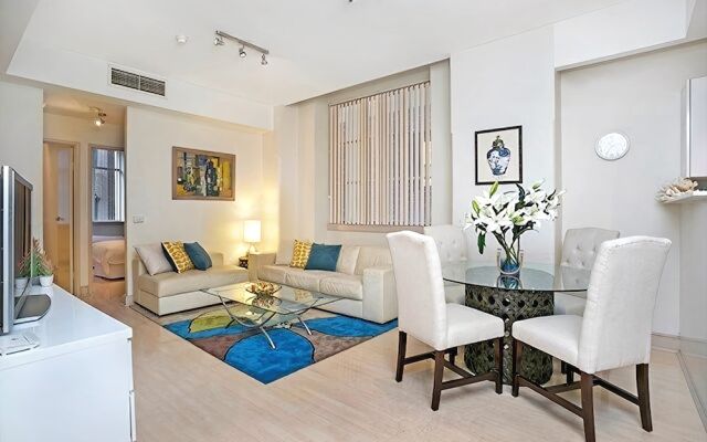 The Apartment Service CL405