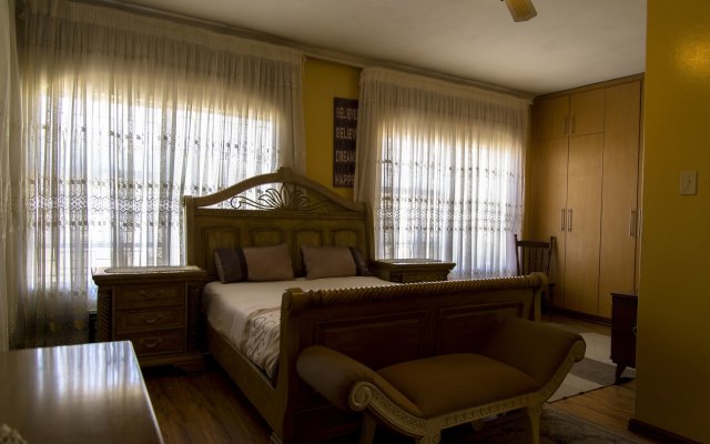 Motsolga Bed and Breakfast