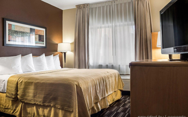 Quality Suites Near West Acres