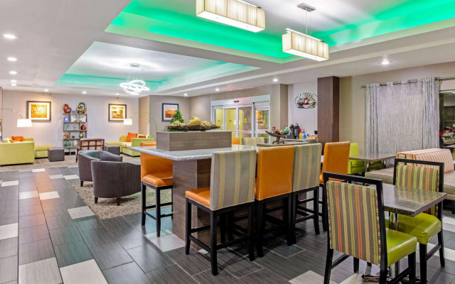 La Quinta Inn & Suites by Wyndham Paducah