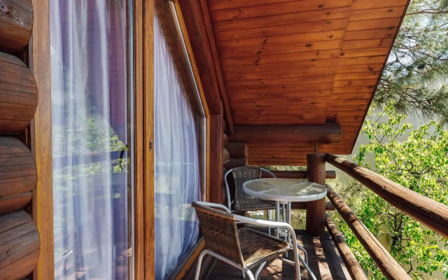 Сосновый двор