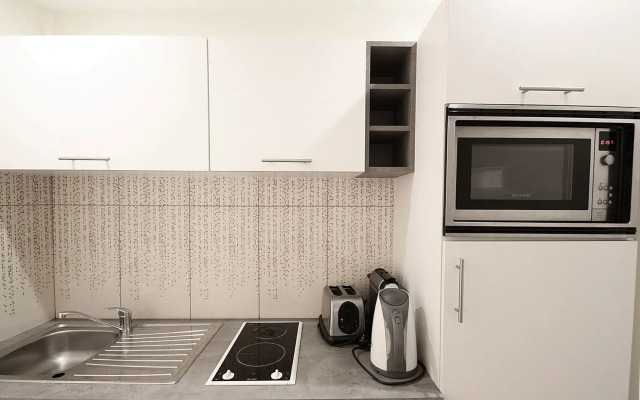 Bridgestreet Champs Elysees