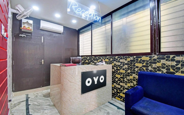 OYO Flagship 80558 Nirwana Gust House Newtown