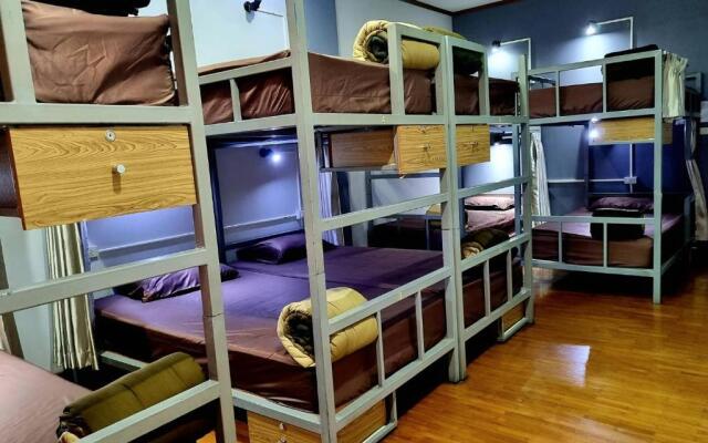 T2B Home - Adults Only - Hostel