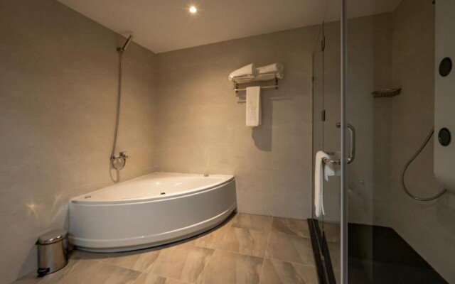 AD Hotel Pont d Hydra