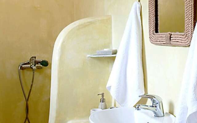 Superior 3-bedroom Villa With Sea View in Kythnos