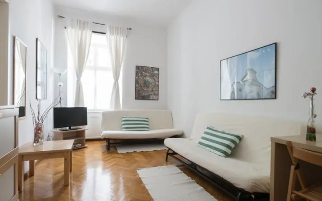 Home in Krakow Silvios Apartments