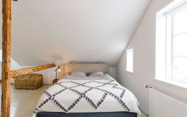 Beautiful bright and embracing villa in old town Akureyri