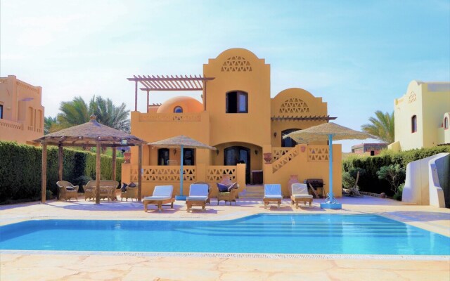 Villa 4 bedrooms with Private Pool