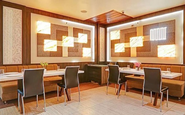 Fabhotel Sam Inn