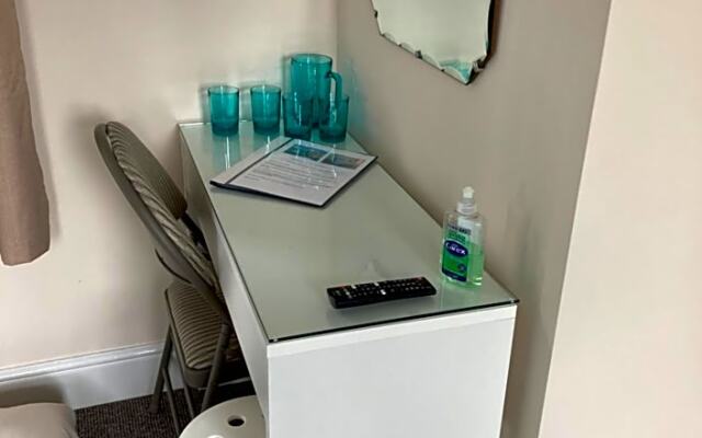 Homewood Airbnb, Combe Martin, Devon - 300m to the Beach!