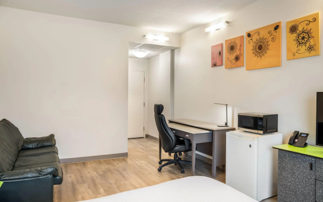 Days Inn by Wyndham Berthierville