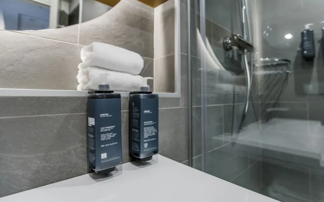 Adagio Киев Берестейская