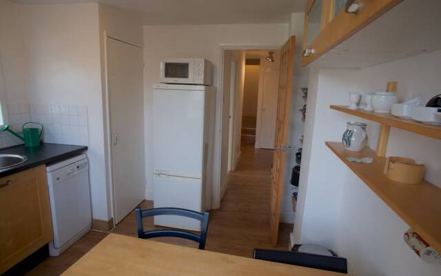Victorian Flat In Homerton