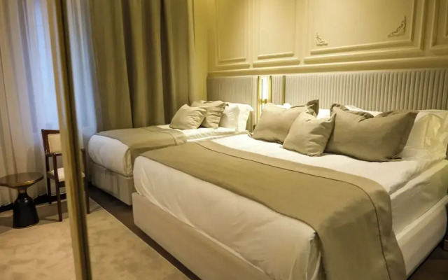 Sur Royals Hotel's