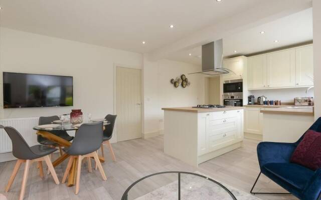 Wollaton House - Fabulous 5 bed house Nottingham