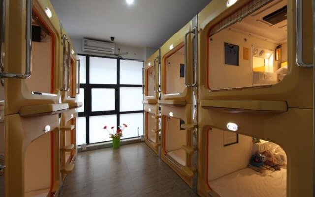 Xian Capsule Hotel