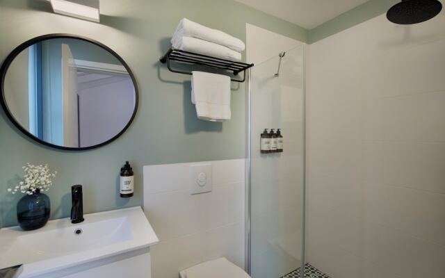 Villa Albi - Machne Yehuda Hotel