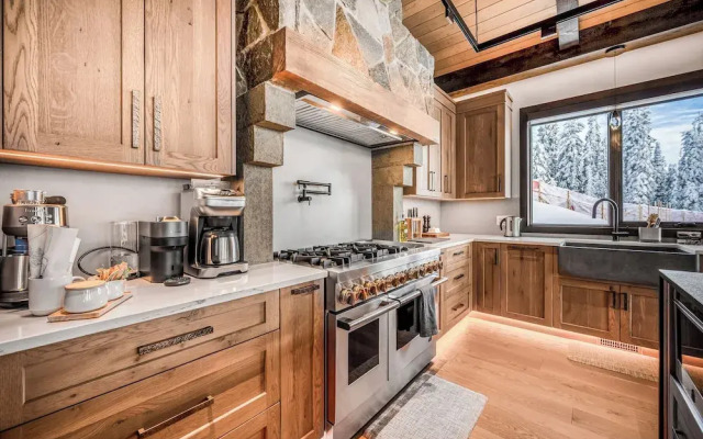 Opulence At Big White