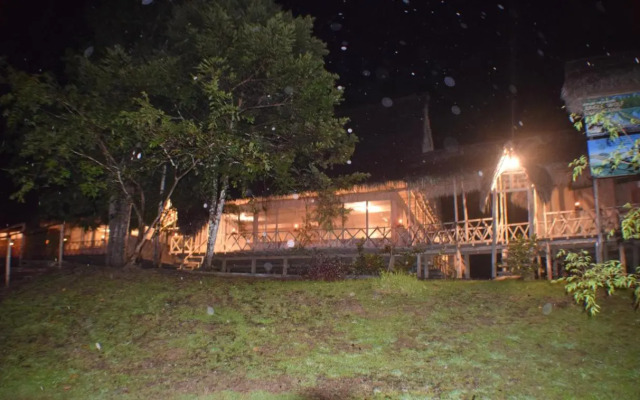 Lodge Jungle Wolf Expeditions