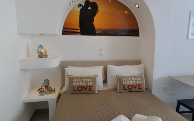 Honeymoon Beach Studios