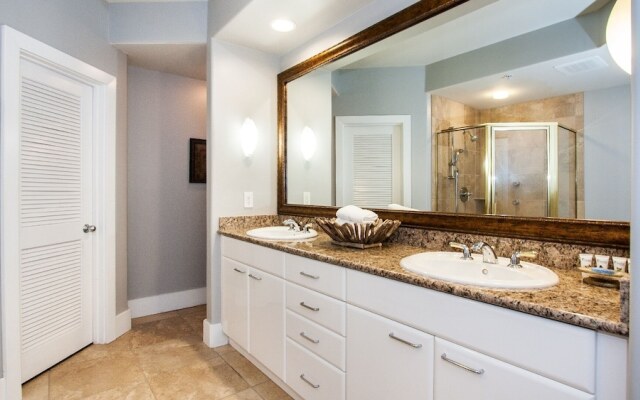 Crd0403 3 Bedroom Condo