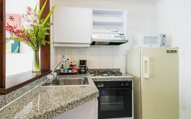 Hotel Hill House Suites